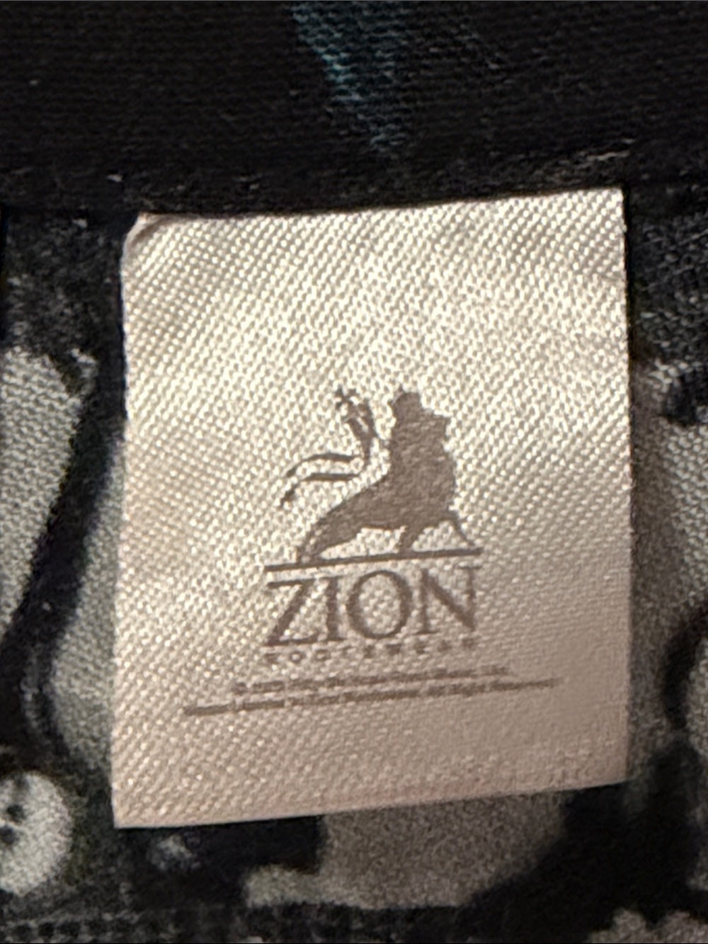Divided Black Bob Marley Graphic Short-Sleeve Button-Up Shirt - Picture 5 of 6